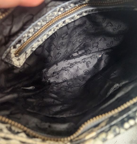 Marc Jacobs Black and White Snakeskin Crossbody Bag - Picture 6 of 8